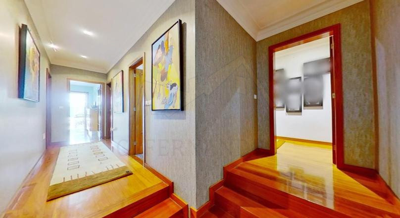 Moradia T5 | Piscina | Jardim