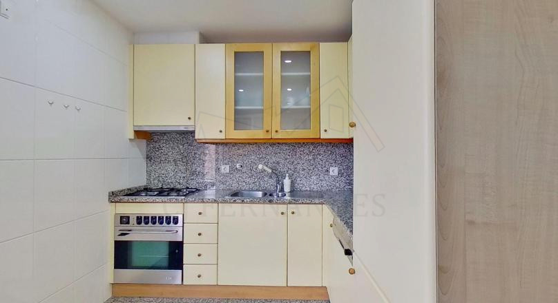 Apartamento Exclusivo Totalmente Mobilado com Box para Carro