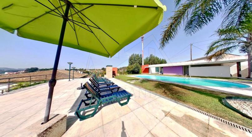 Moradia T5 | Piscina | Jardim