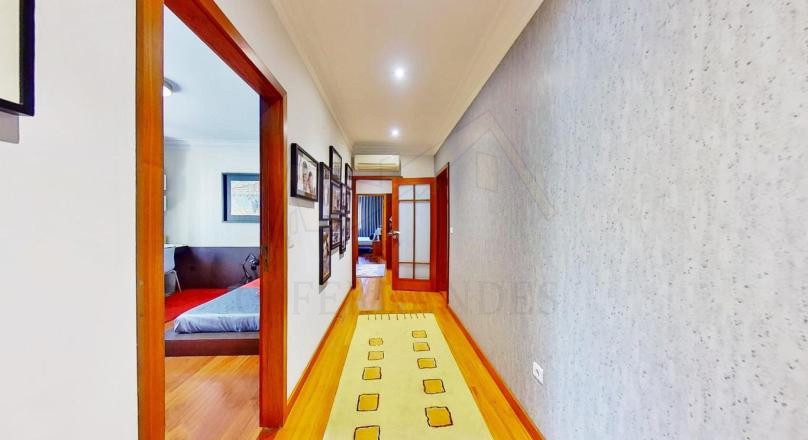 Moradia T5 | Piscina | Jardim