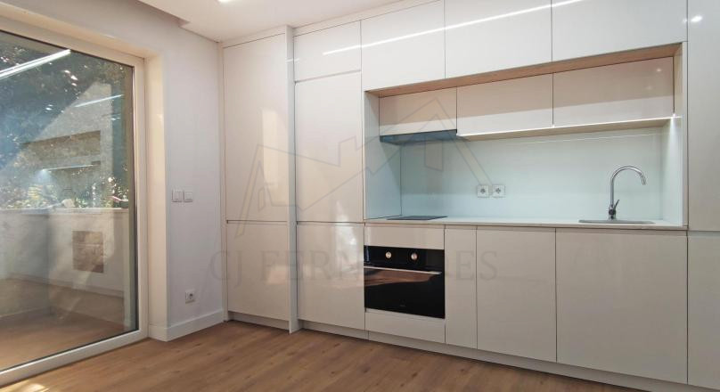 Apartamento T0 Duplex Novo